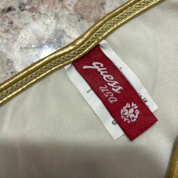 10/$30 Guess Floral Bikini Bottom - Picture 4 of 7